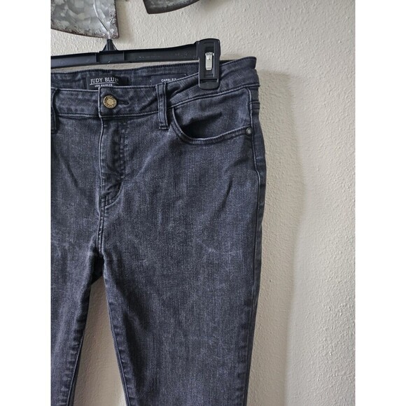 Judy Blue Jeans Women's  Black Mid Rise Skinny Capri Stretch Casual Size 11. - Picture 9 of 10